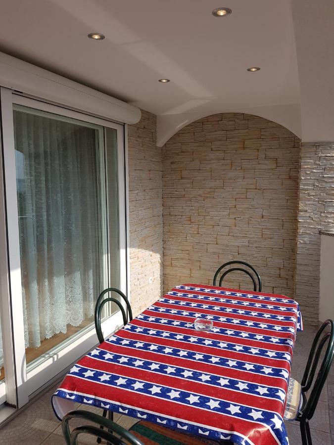 Apartmani Krajnovic Fazana Ngoại thất bức ảnh