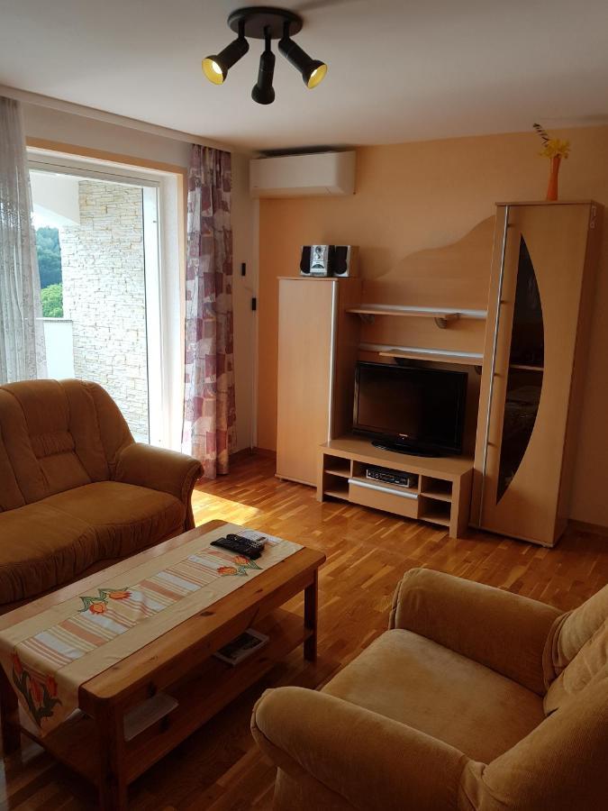 Apartmani Krajnovic Fazana Ngoại thất bức ảnh