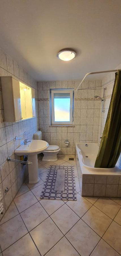 Apartmani Krajnovic Fazana Ngoại thất bức ảnh