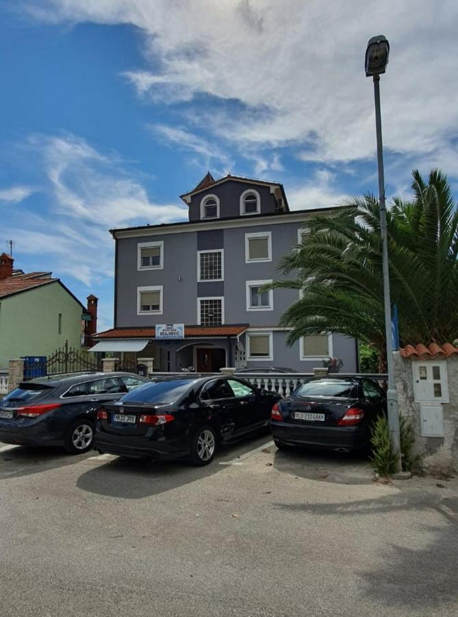 Apartmani Krajnovic Fazana Ngoại thất bức ảnh