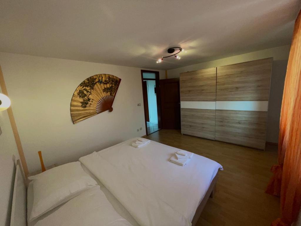 Apartmani Krajnovic Fazana Ngoại thất bức ảnh