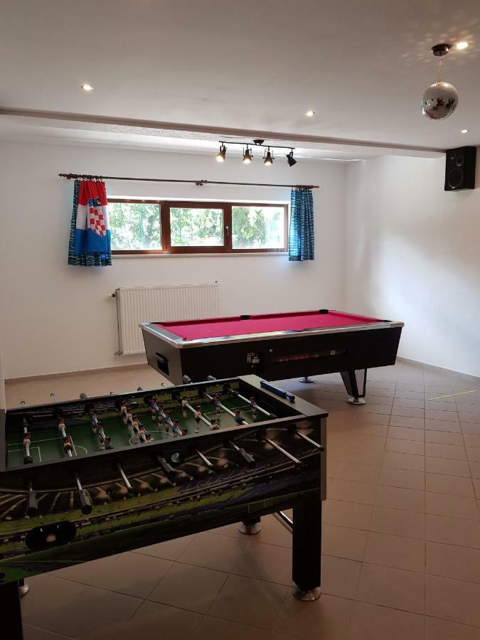 Apartmani Krajnovic Fazana Ngoại thất bức ảnh